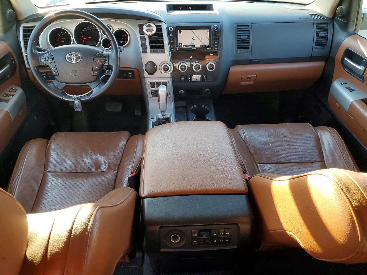 2008 TOYOTA Sequoia