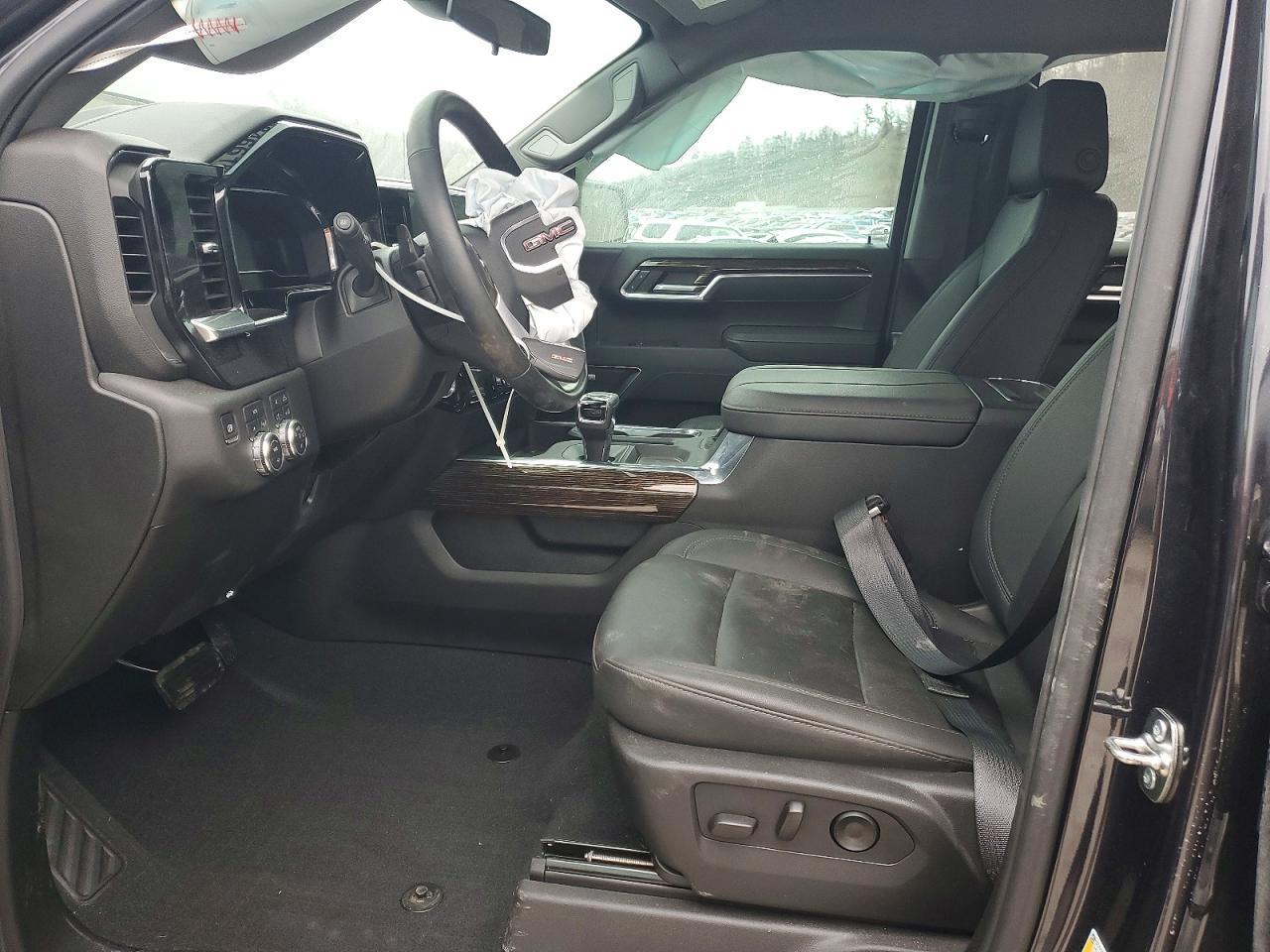 2025 GMC Sierra