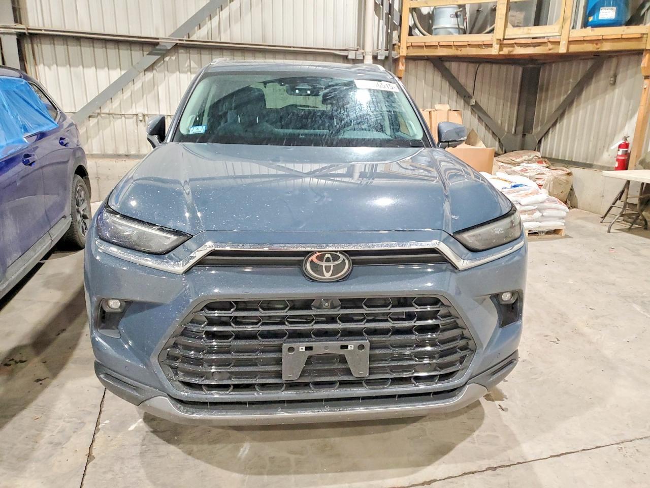 2024 TOYOTA HIGHLANDER
