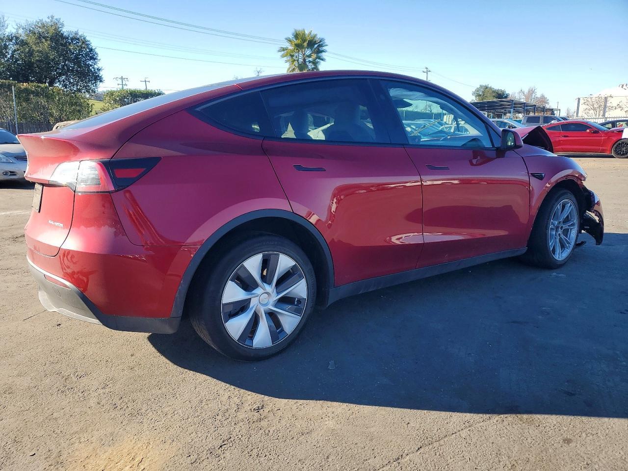 2024 TESLA MODEL Y
