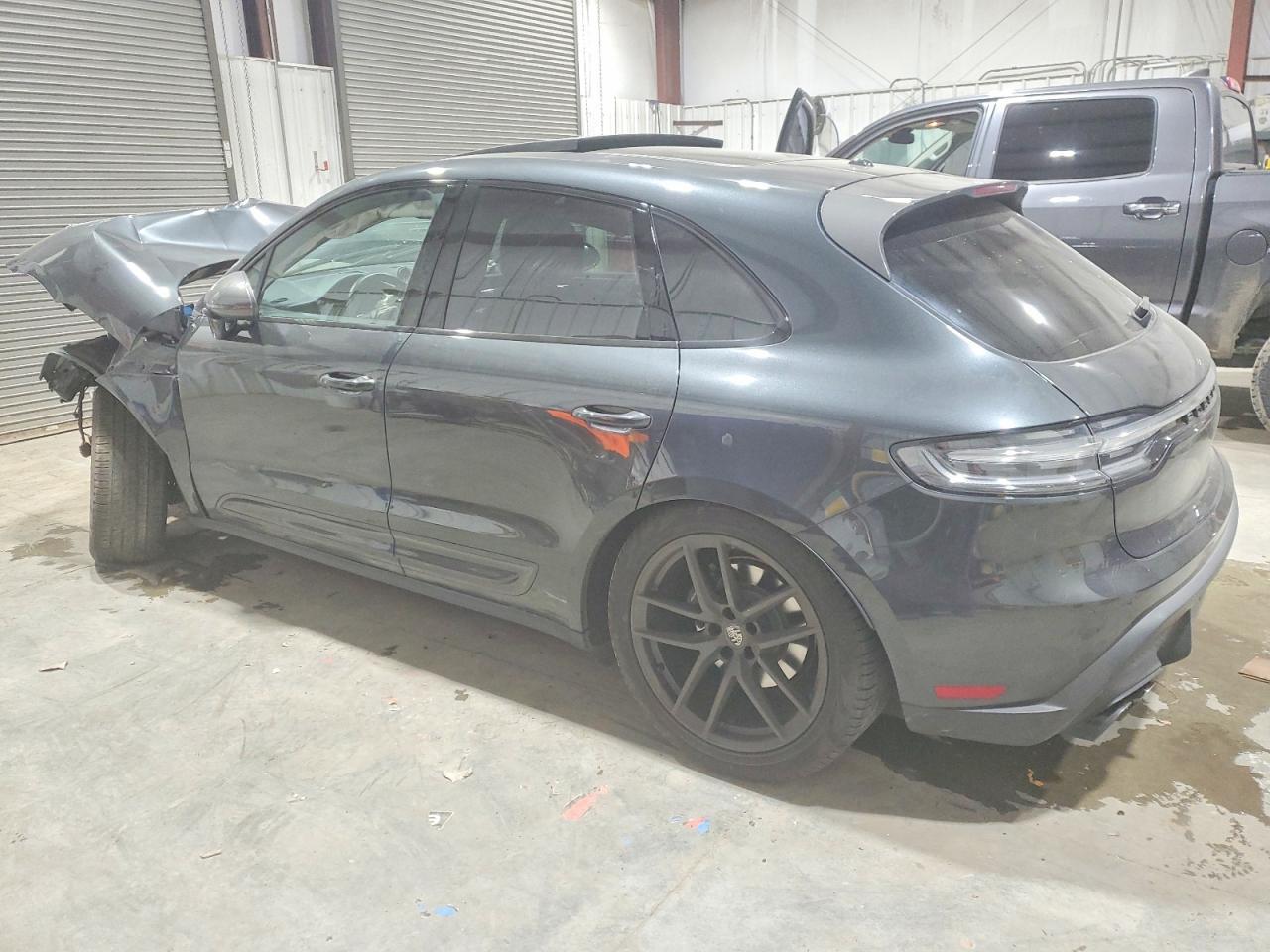 2023 PORSCHE Macan