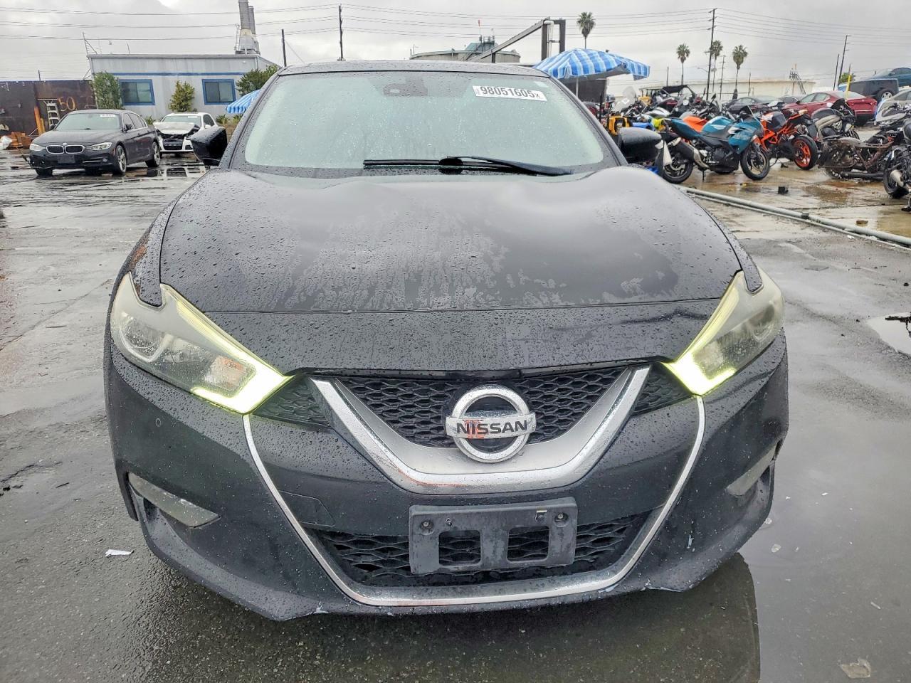 2017 NISSAN Maxima
