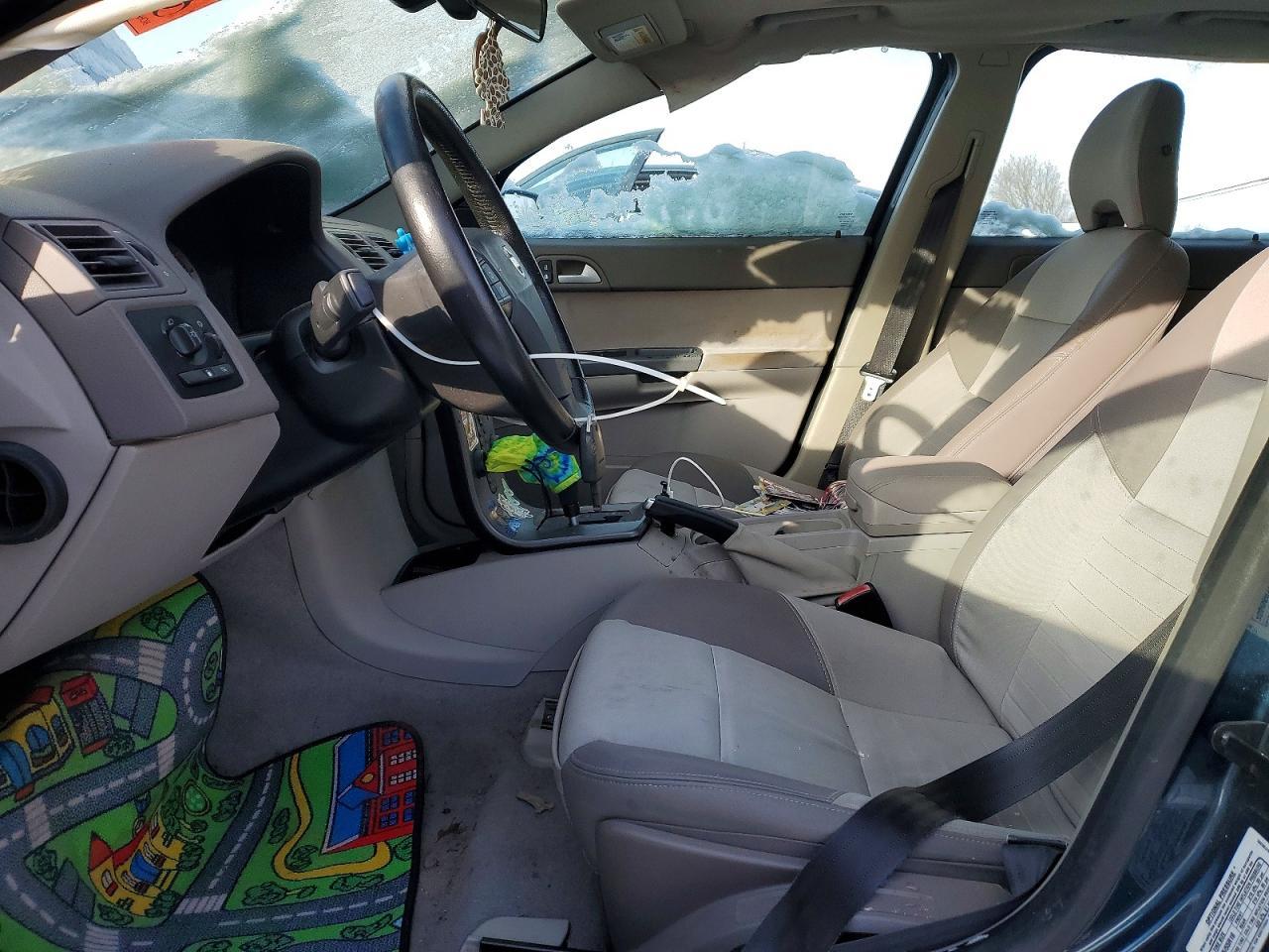 2005 VOLVO V50