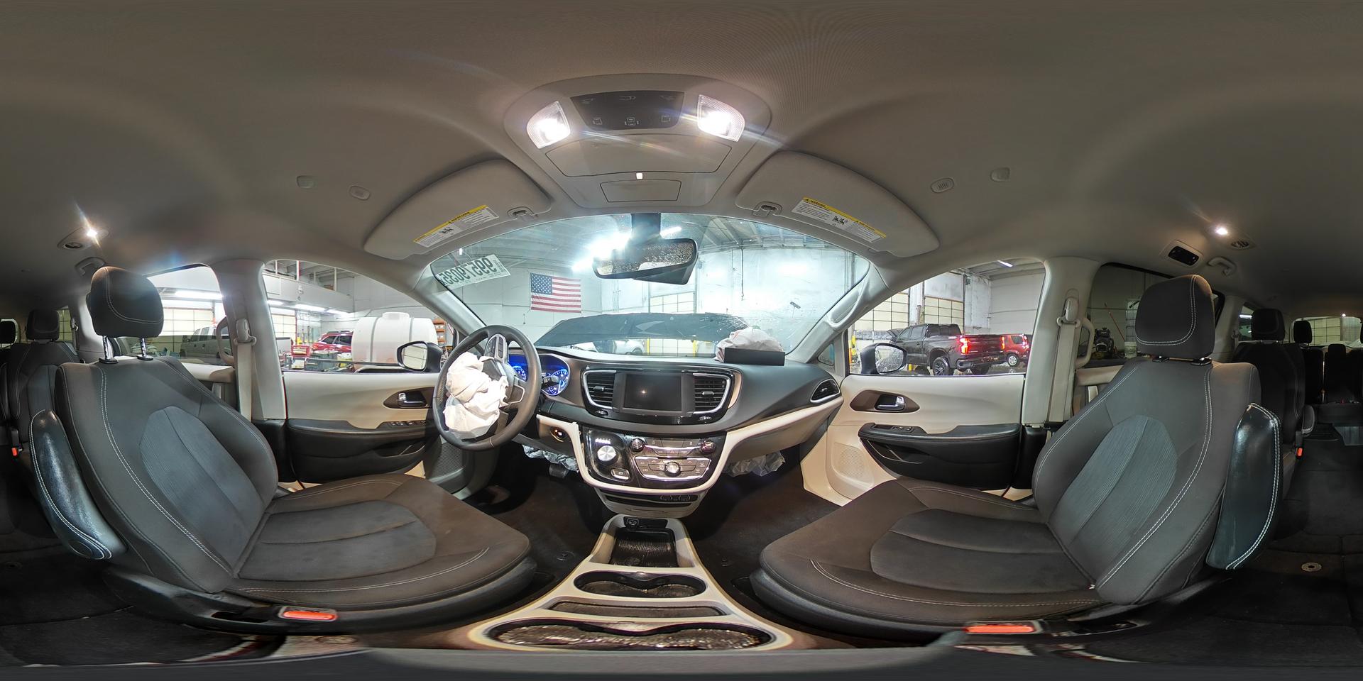 2023 CHRYSLER Voyager