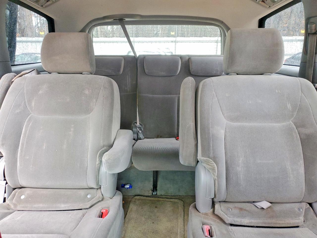 2005 TOYOTA SIENNA