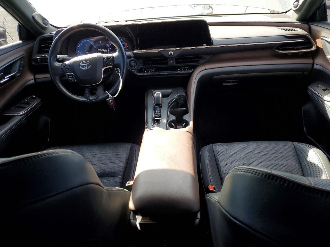 2023 TOYOTA Crown