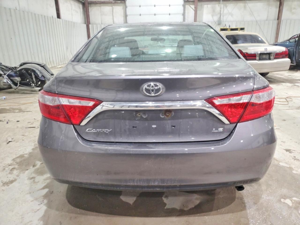 2015 TOYOTA CAMRY