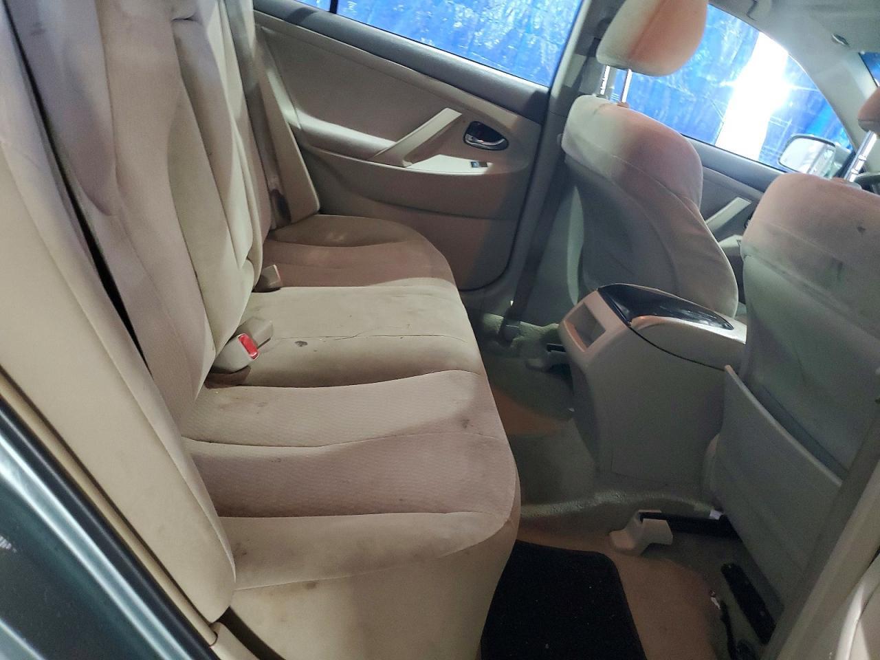2011 TOYOTA CAMRY