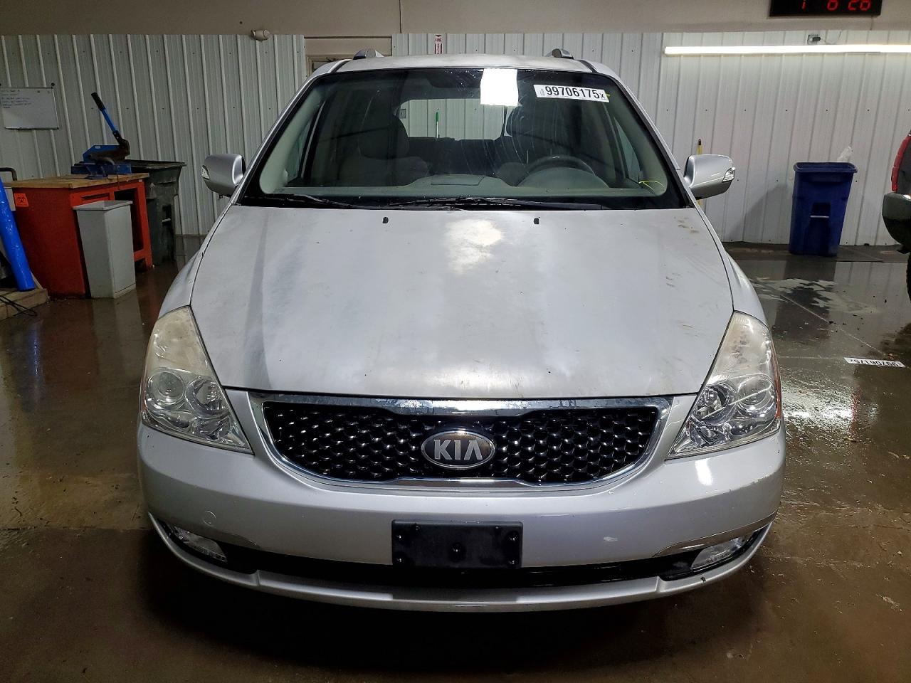 2014 KIA SEDONA