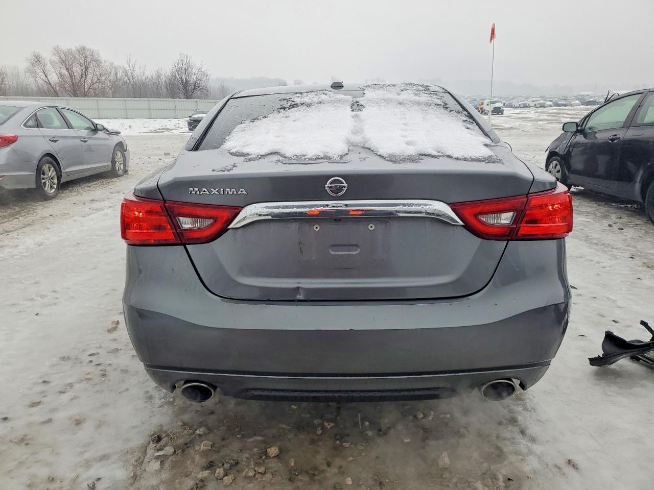 2017 NISSAN Maxima