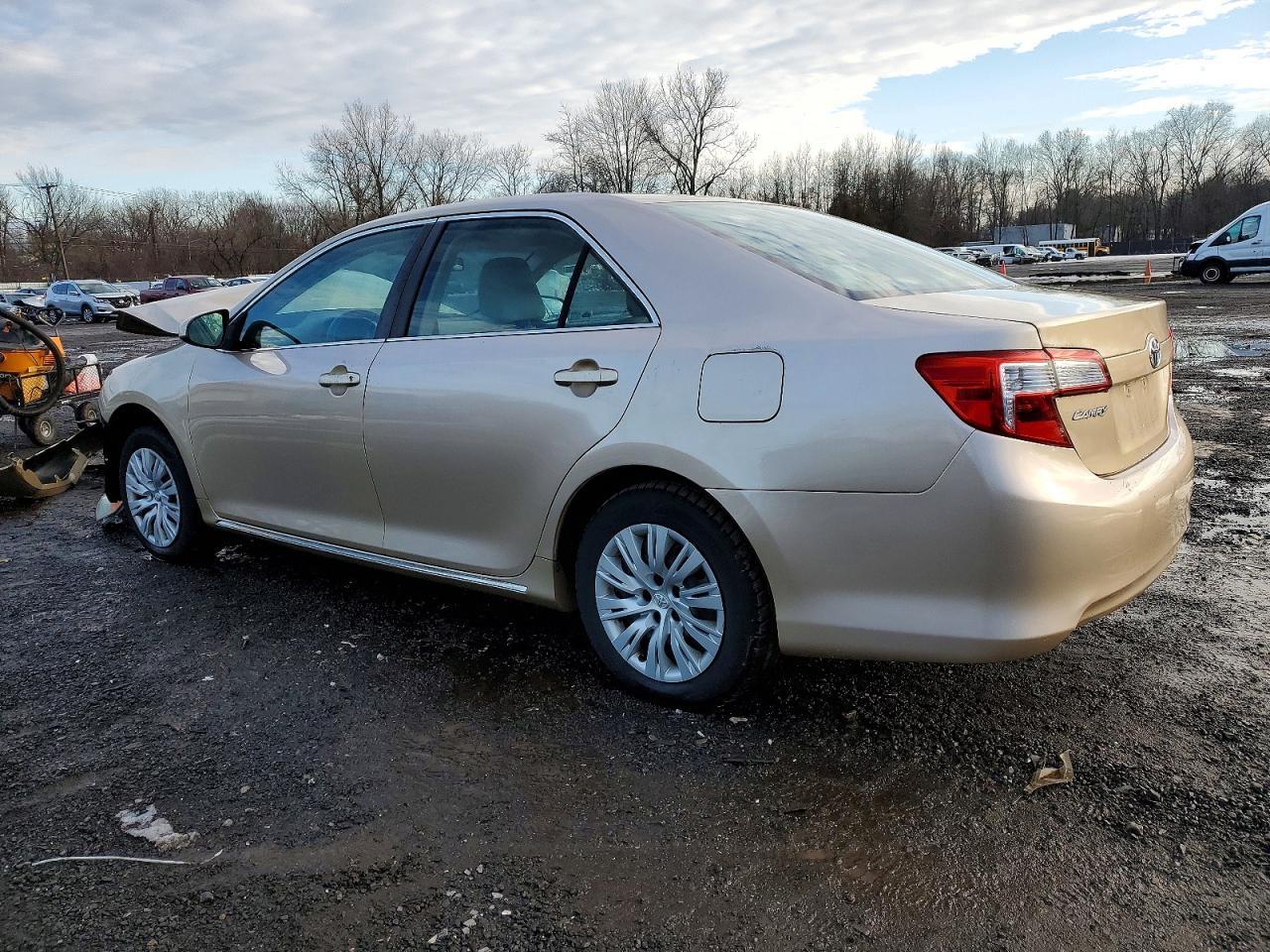 2012 TOYOTA CAMRY