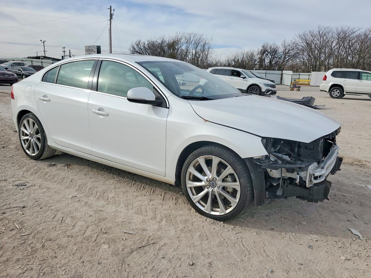 2017 VOLVO S60