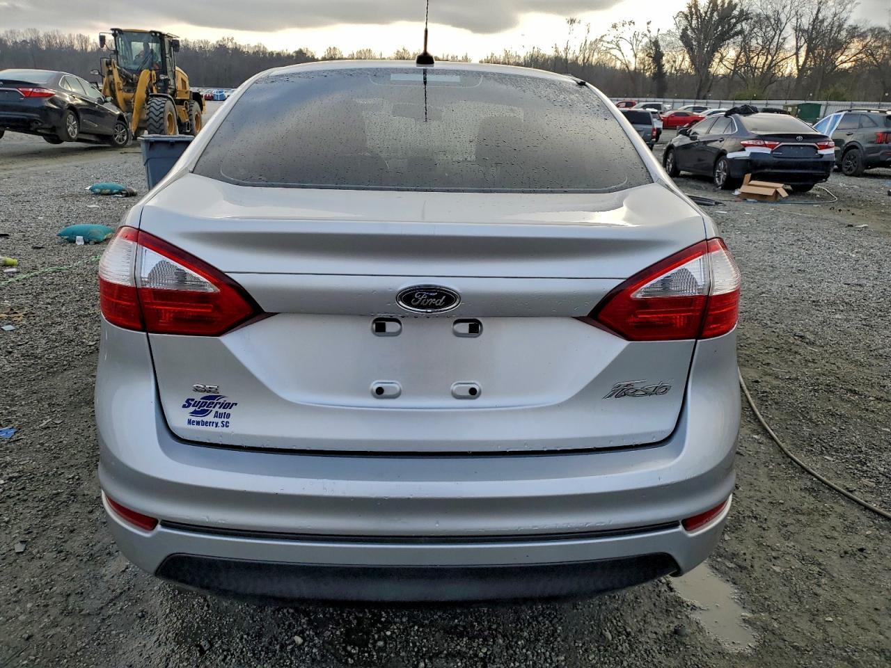 2016 FORD Fiesta