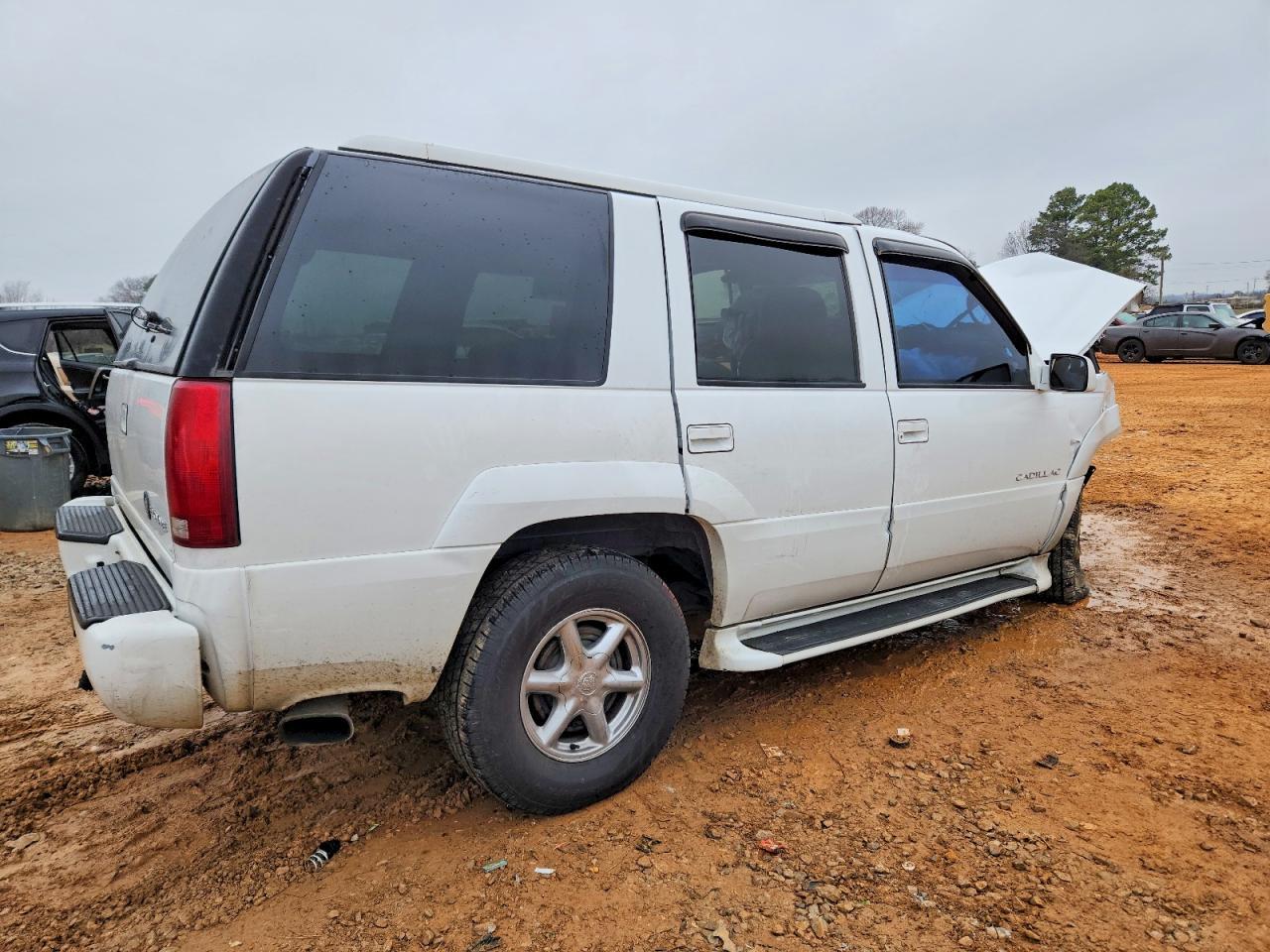2000 CADILLAC ESCALADE