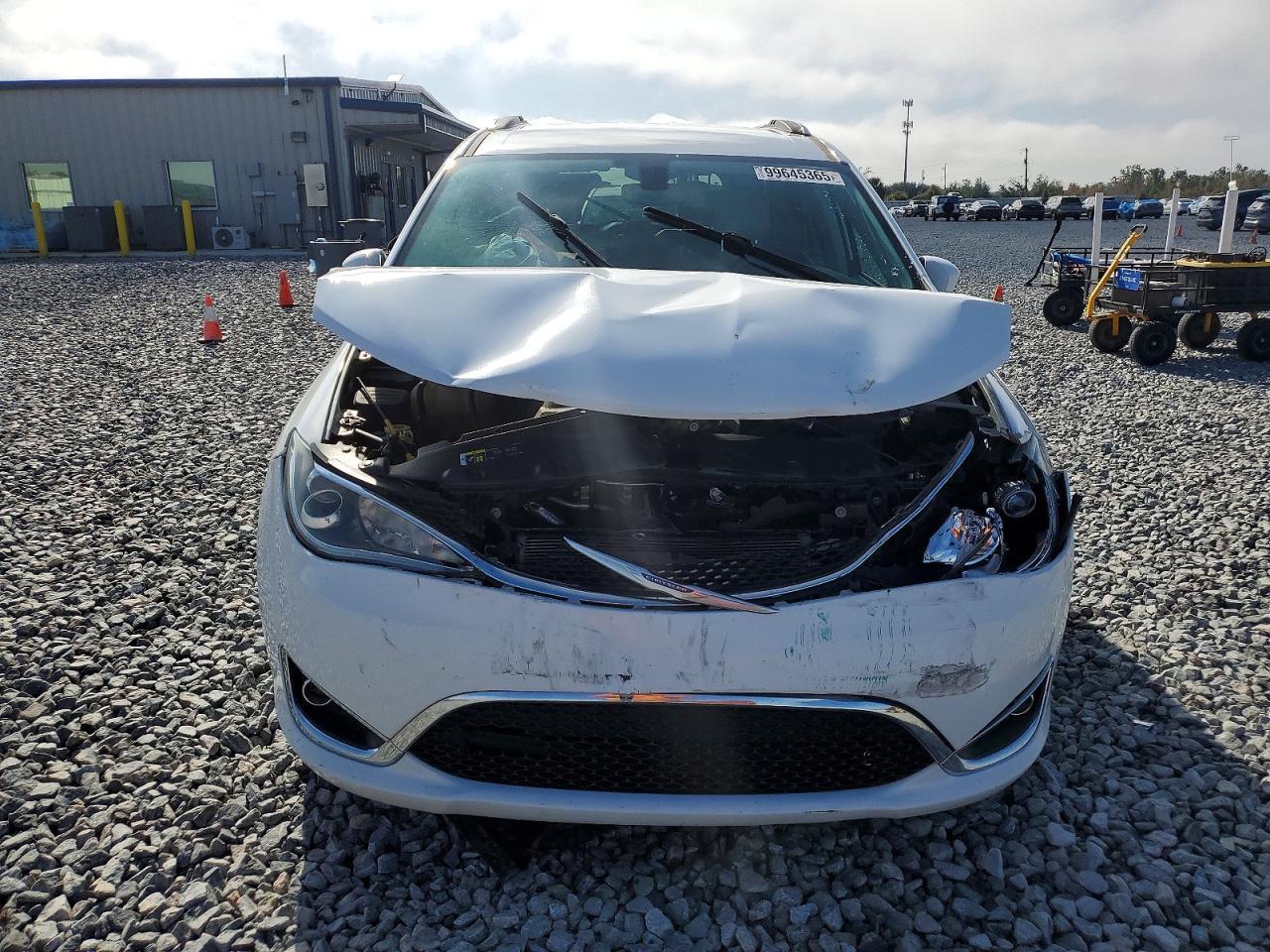 2020 CHRYSLER Pacifica