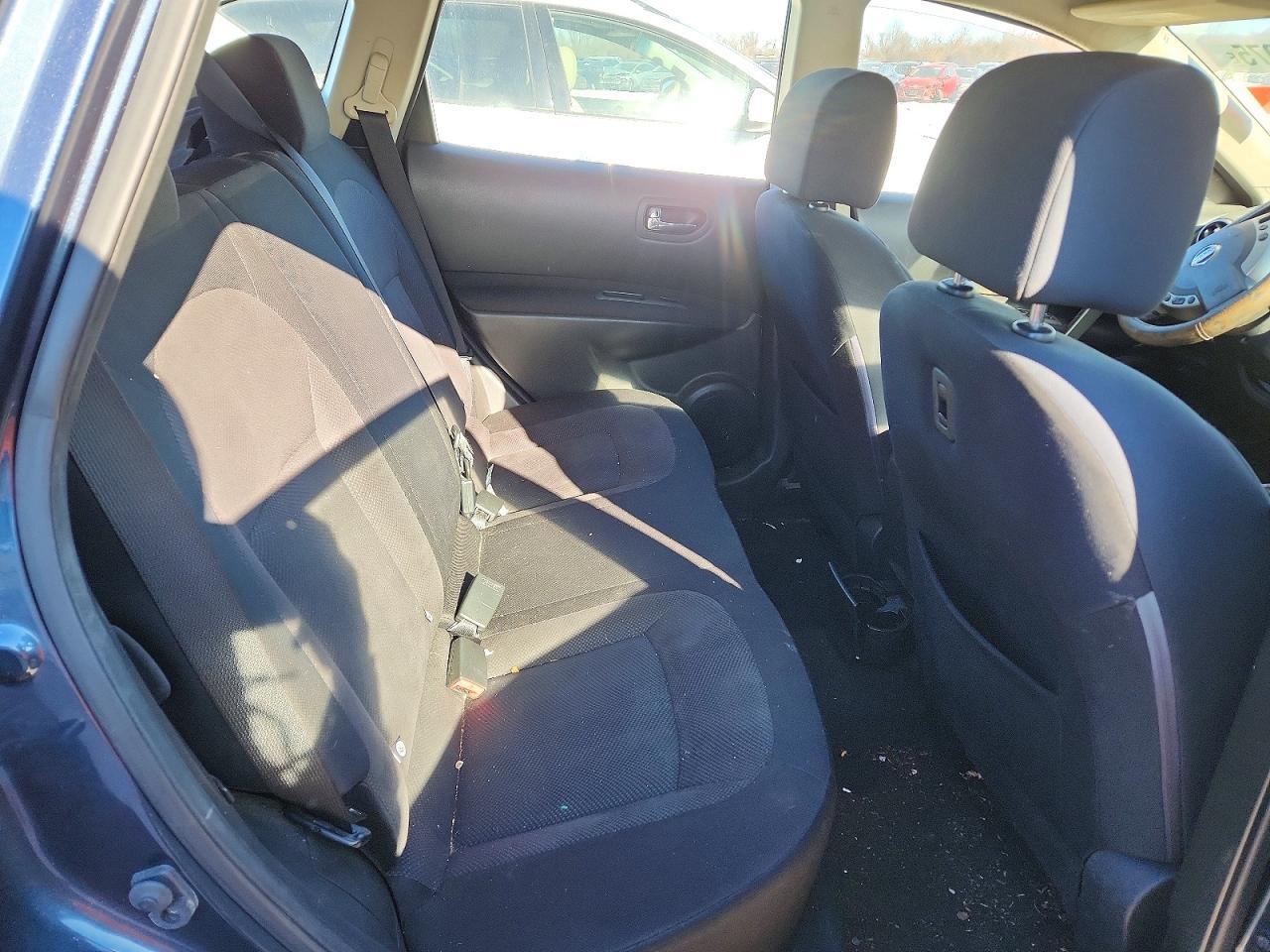 2014 NISSAN ROGUE