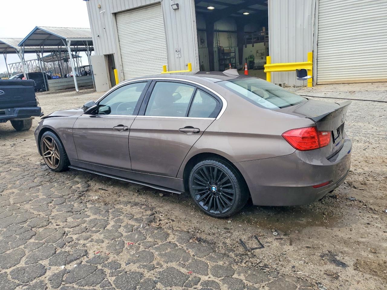 2013 BMW 3 SERIES