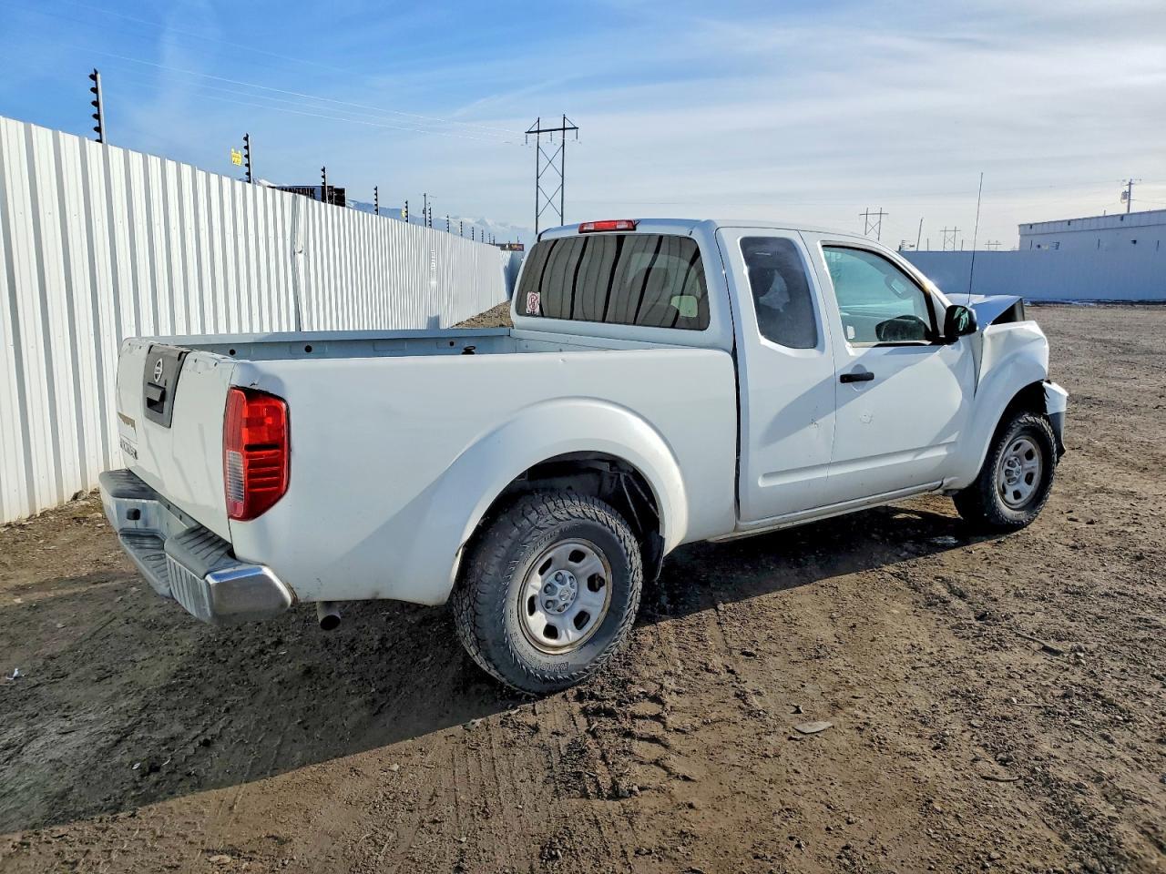 2015 NISSAN Frontier