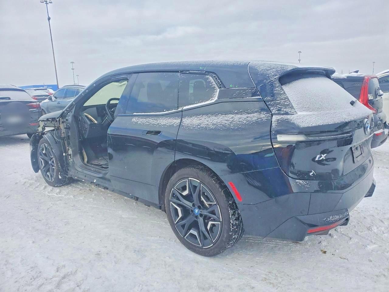 2024 BMW iX