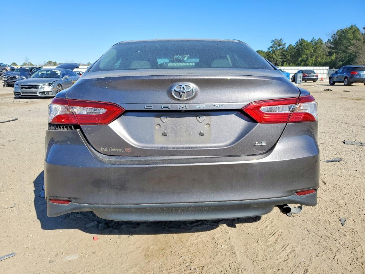 2018 TOYOTA CAMRY