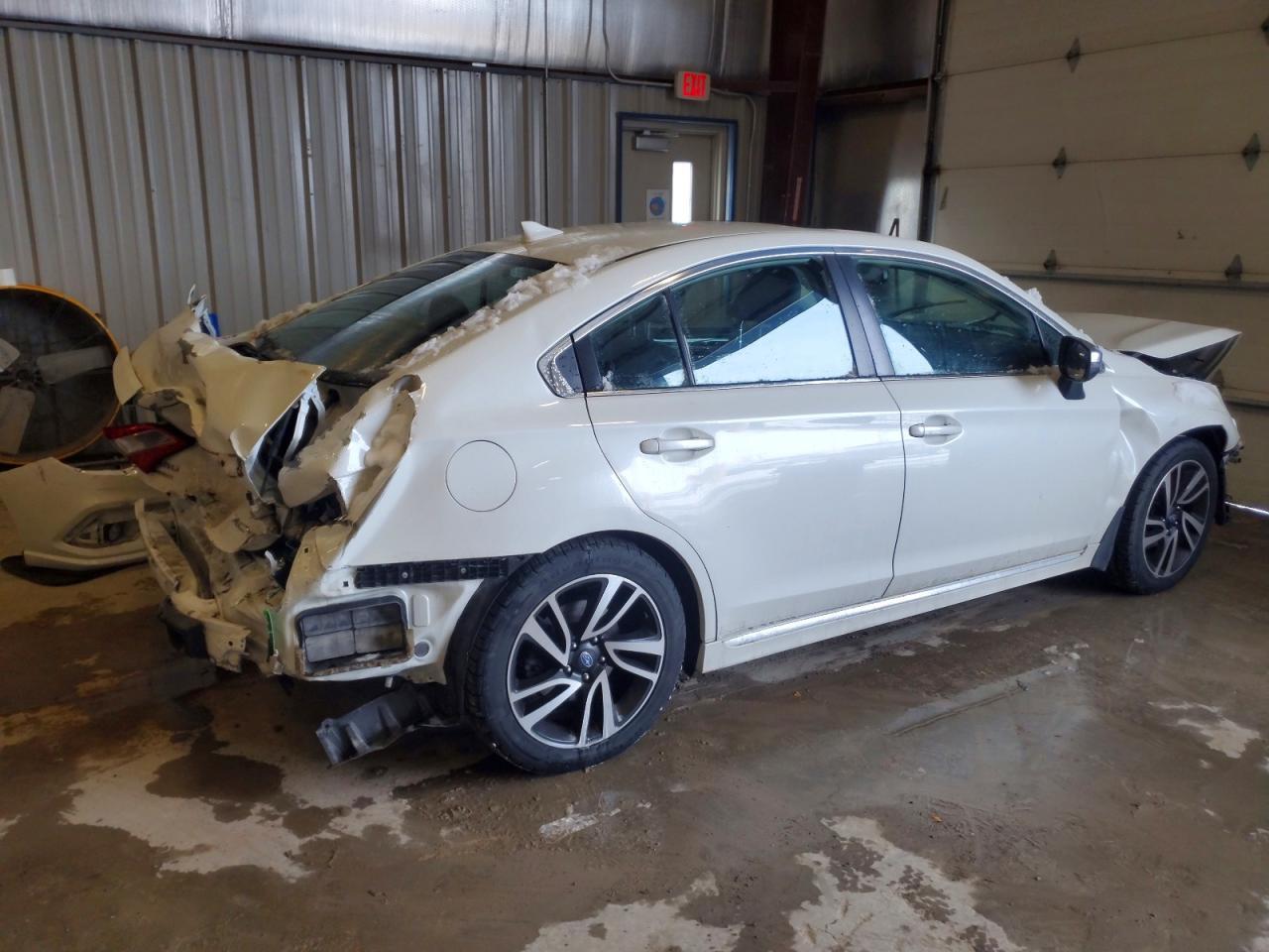 2018 SUBARU Legacy