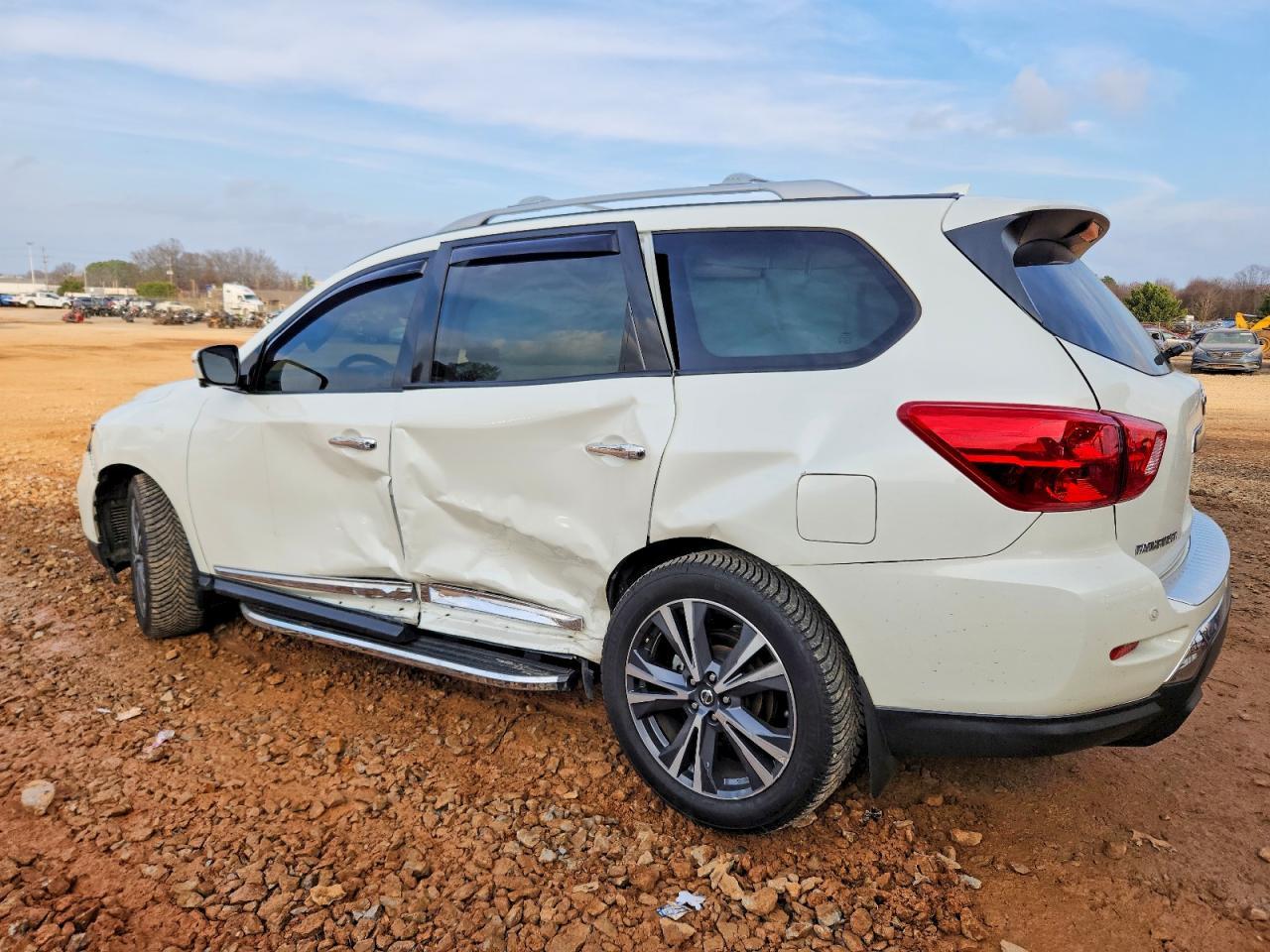 2020 NISSAN PATHFINDER