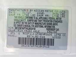 2017 NISSAN VERSA