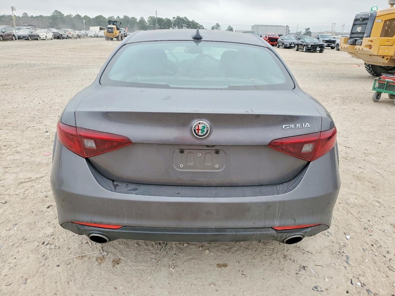 2017 ALFA ROMEO Giulia