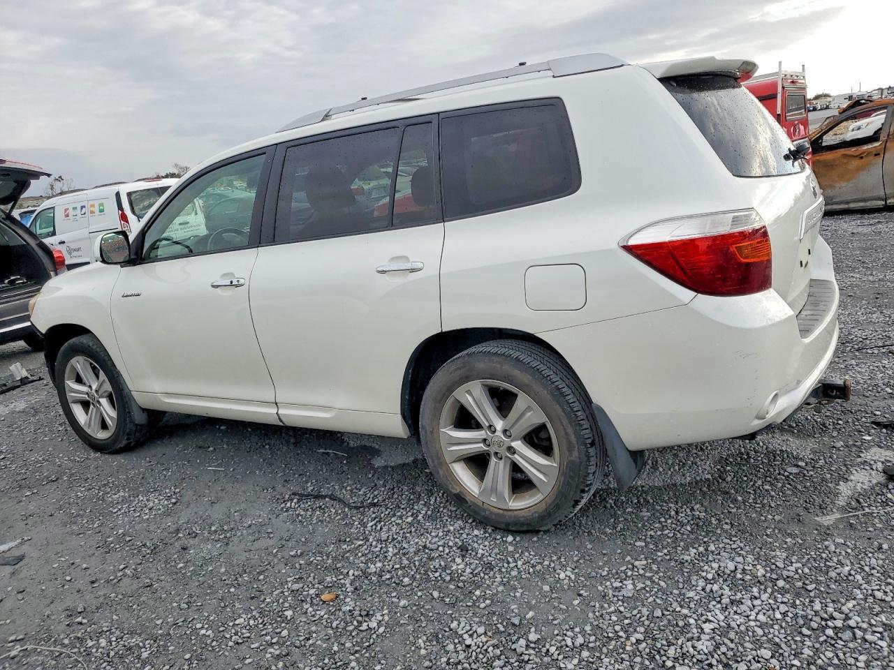 2010 TOYOTA HIGHLANDER