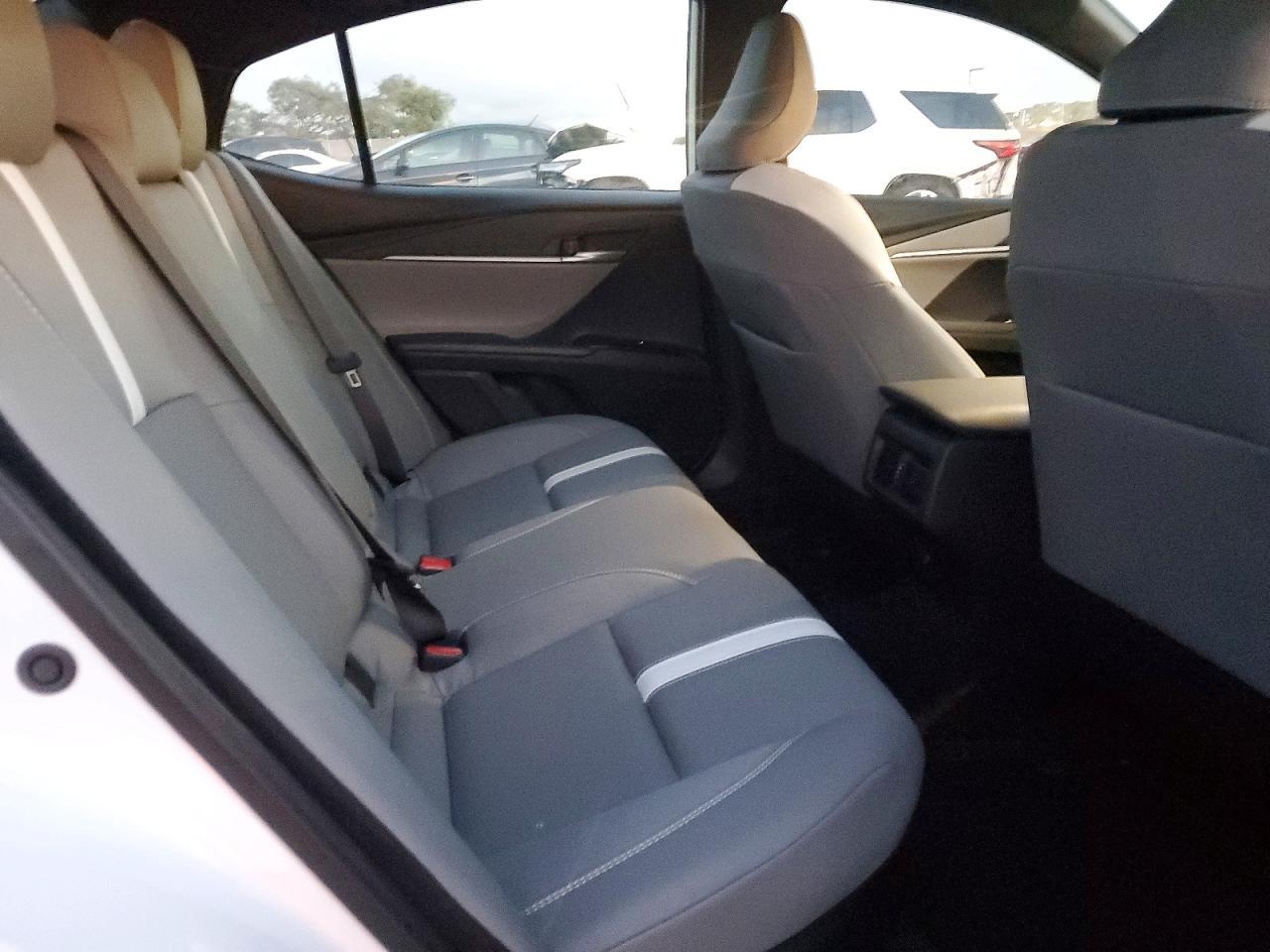 2025 TOYOTA CAMRY