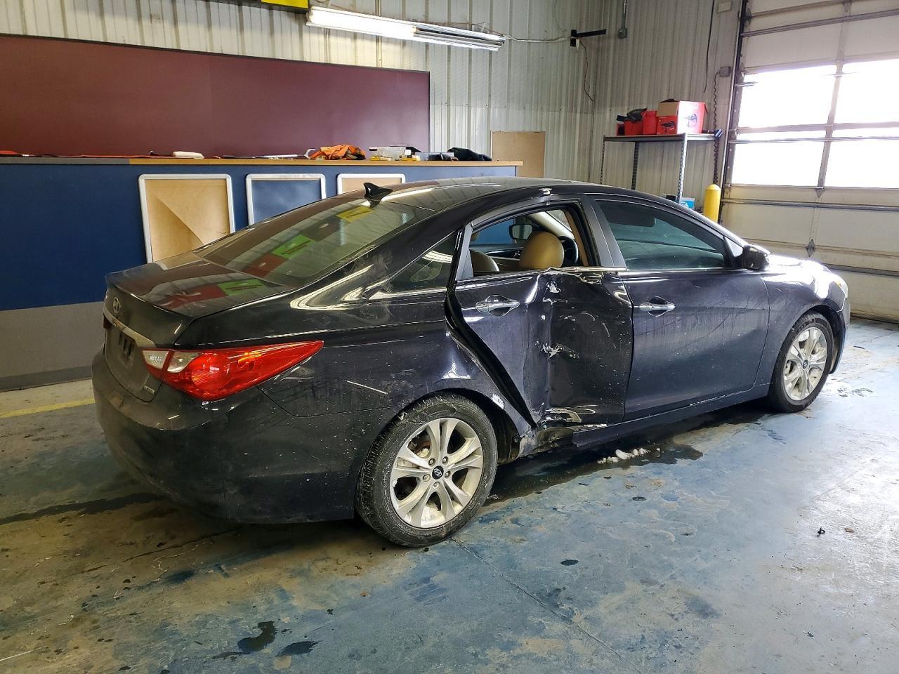 2011 HYUNDAI SONATA