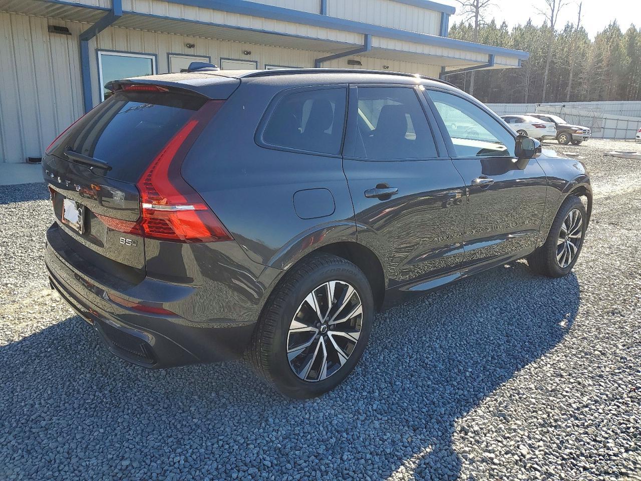 2025 VOLVO XC60