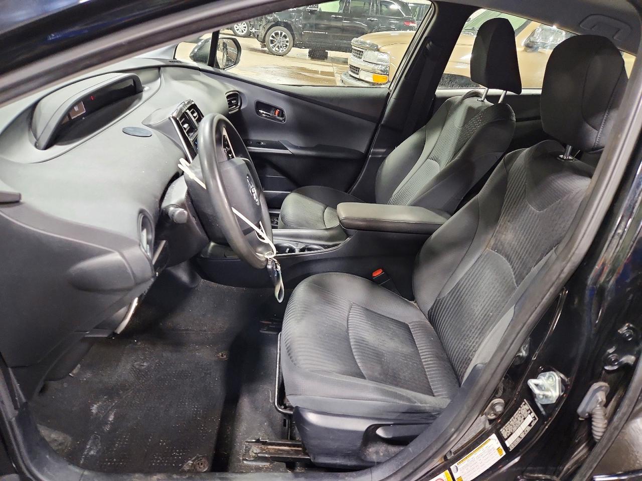 2016 TOYOTA PRIUS
