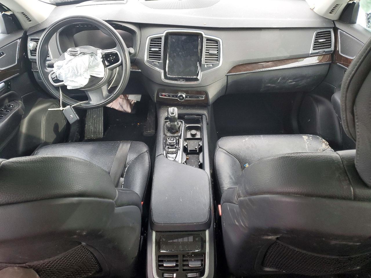 2019 VOLVO XC90