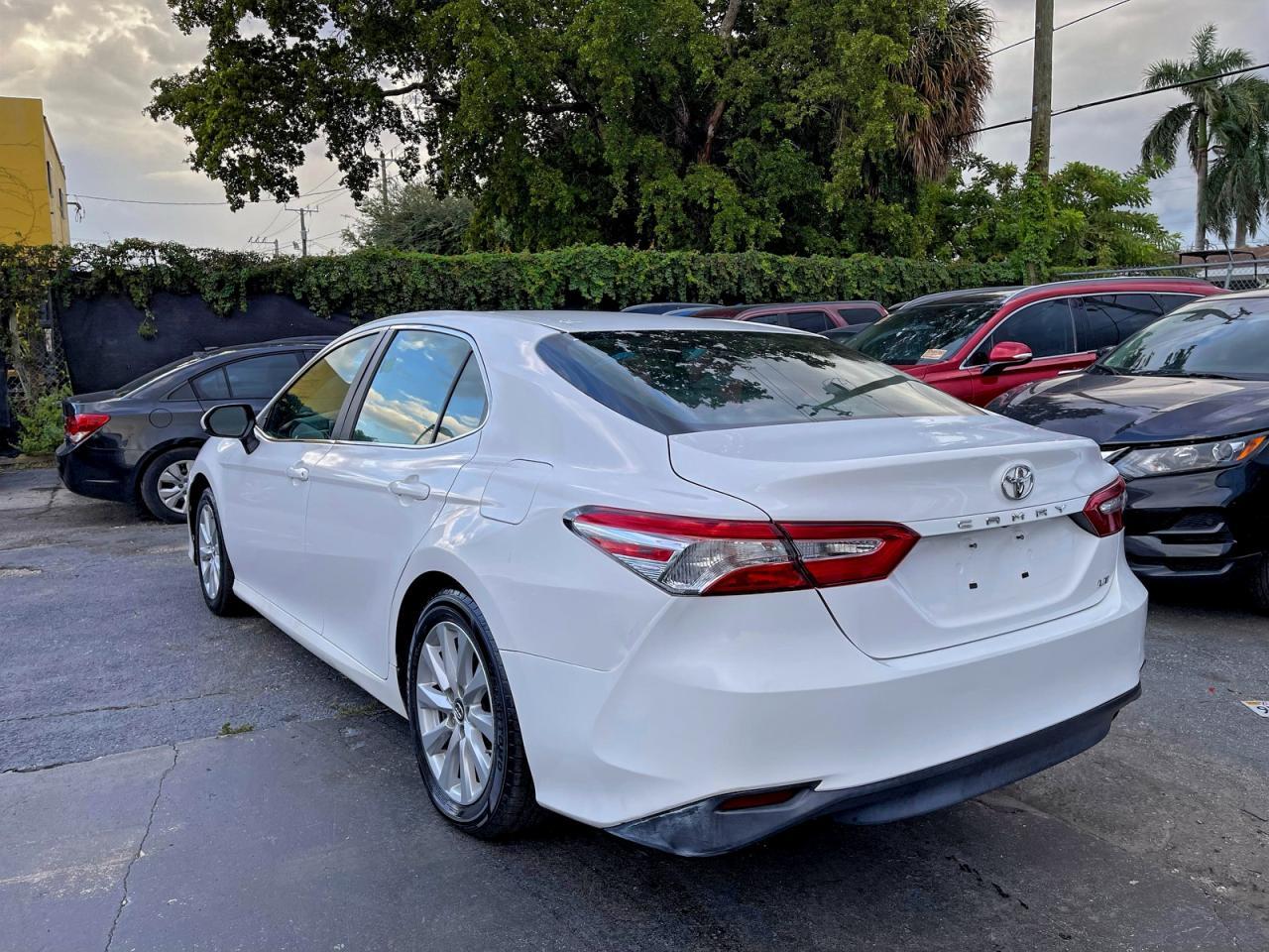 2018 TOYOTA CAMRY