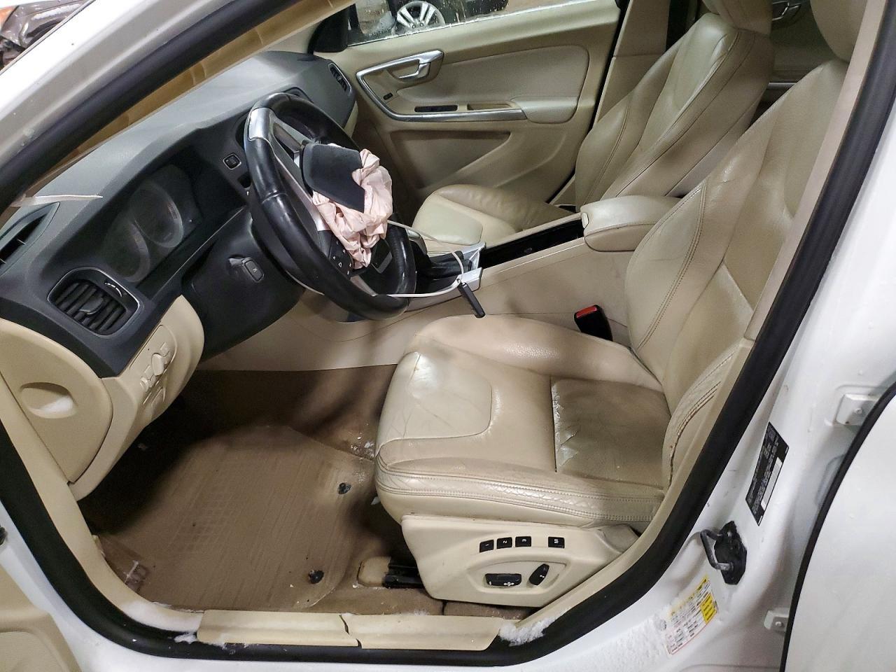 2013 VOLVO S60