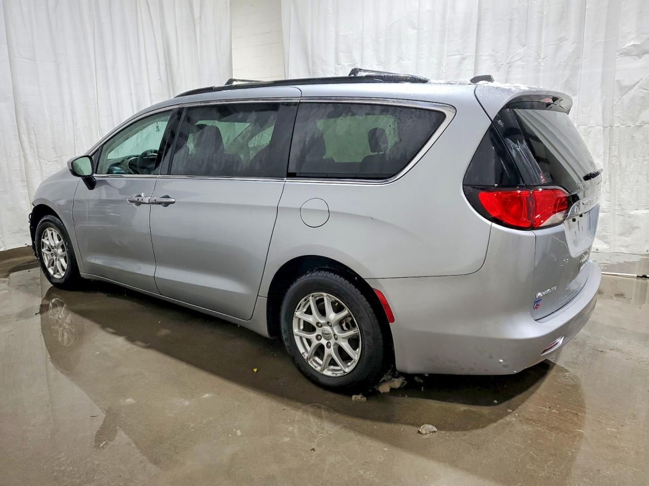 2021 CHRYSLER Voyager