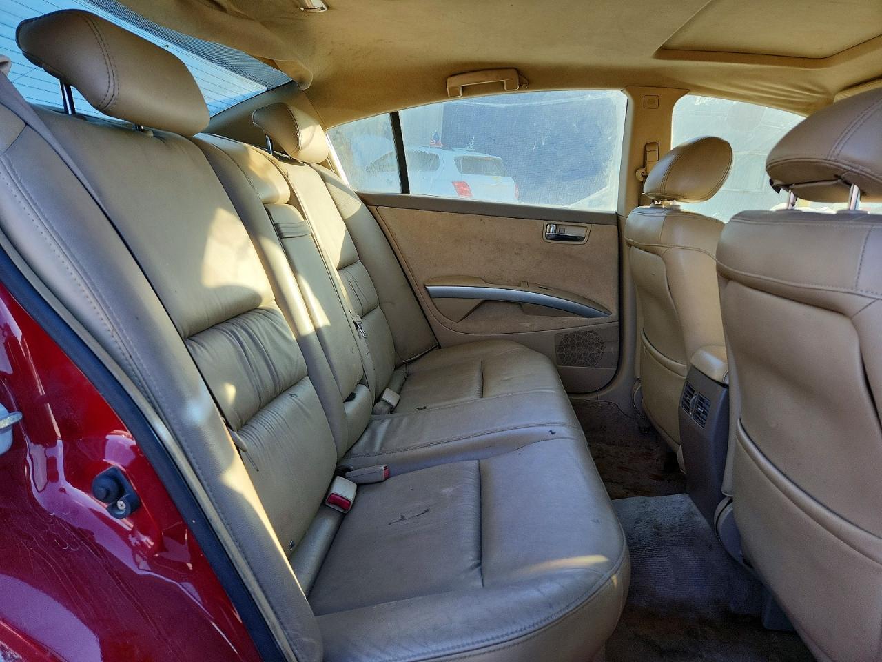 2005 NISSAN Maxima