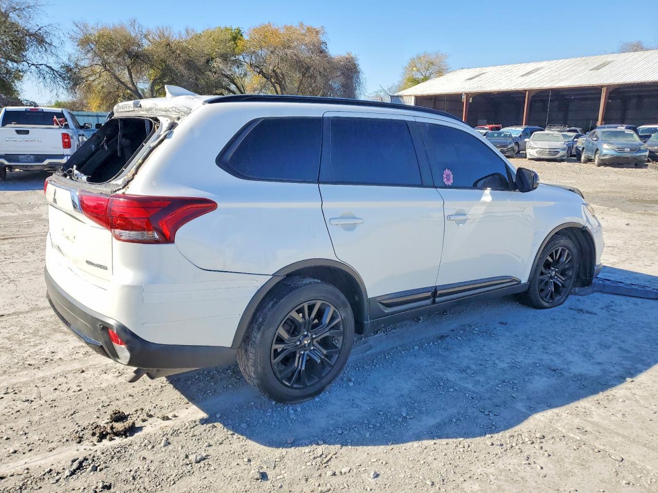 2018 MITSUBISHI outlander