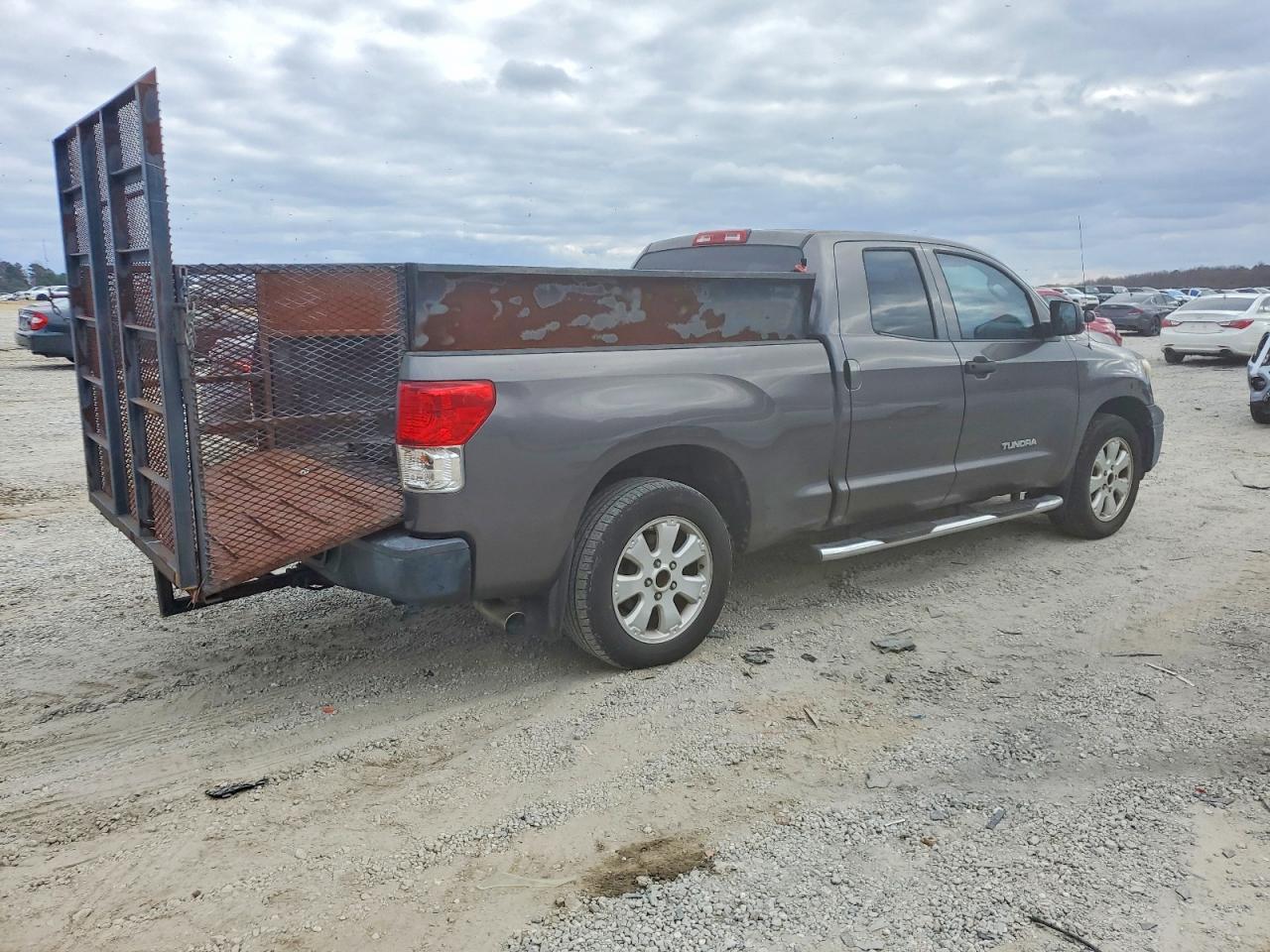 2012 TOYOTA TUNDRA