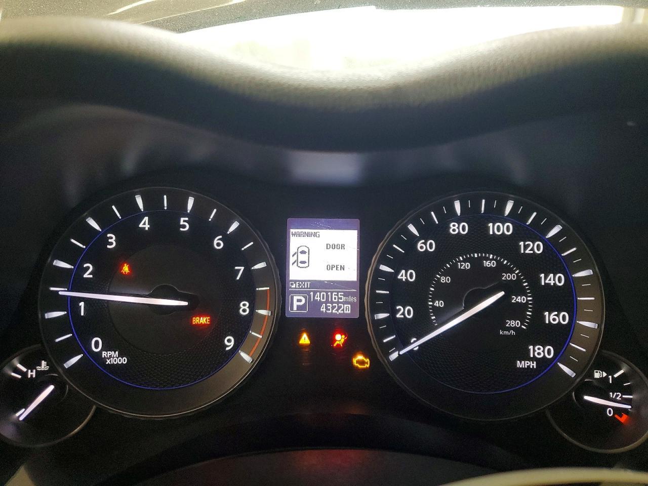 2016 INFINITI Q70