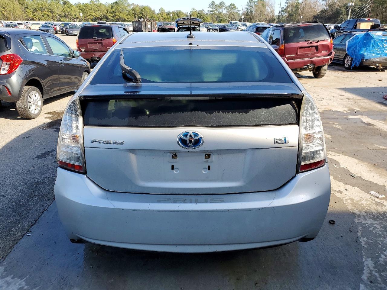 2011 TOYOTA PRIUS