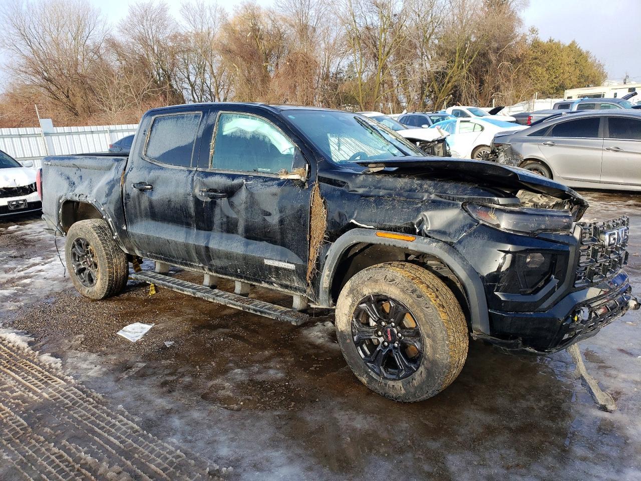 2024 GMC CANYON