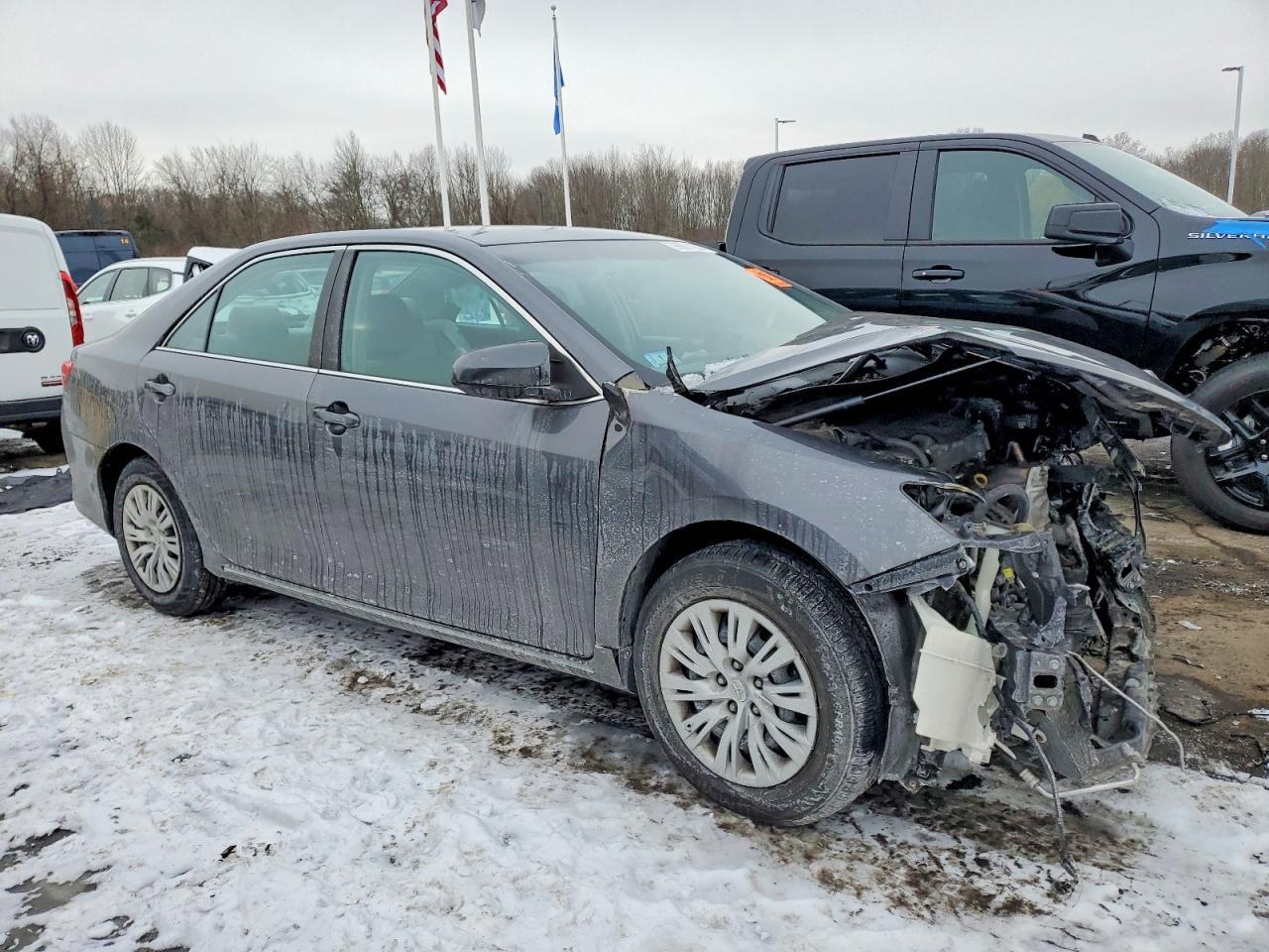 2014 TOYOTA CAMRY