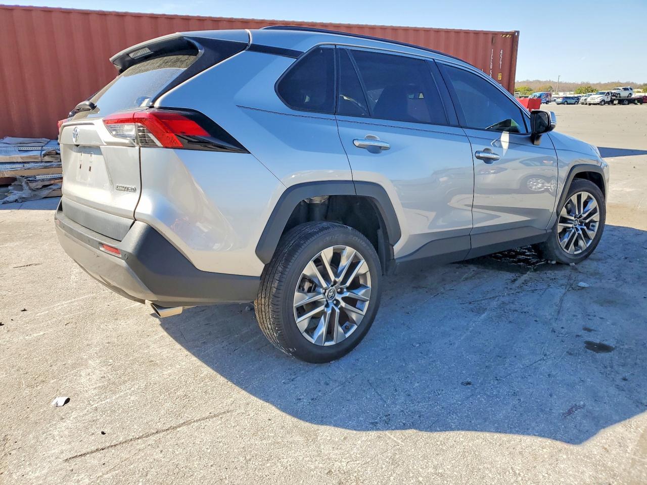 2019 TOYOTA RAV4