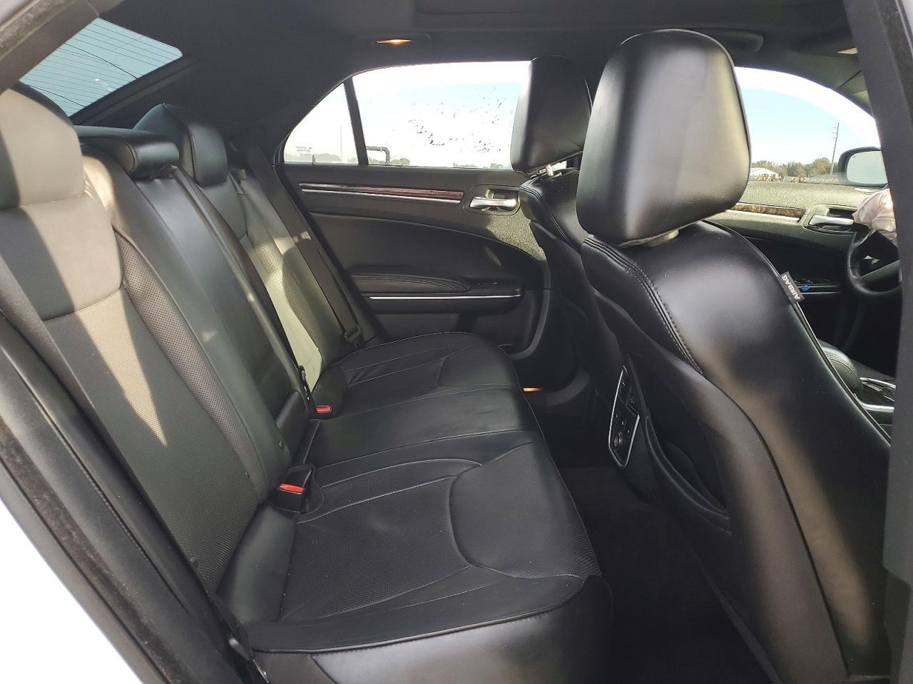 2014 CHRYSLER 300