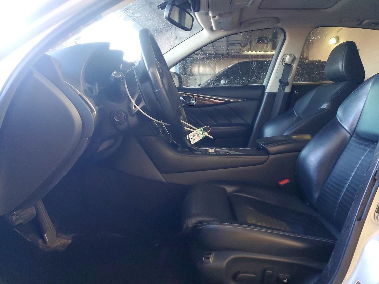 2016 INFINITI Q50