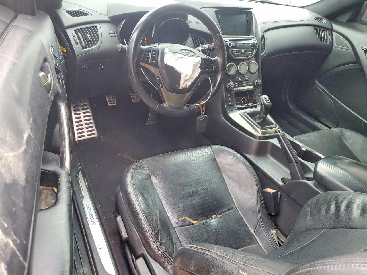 2014 HYUNDAI GENESIS