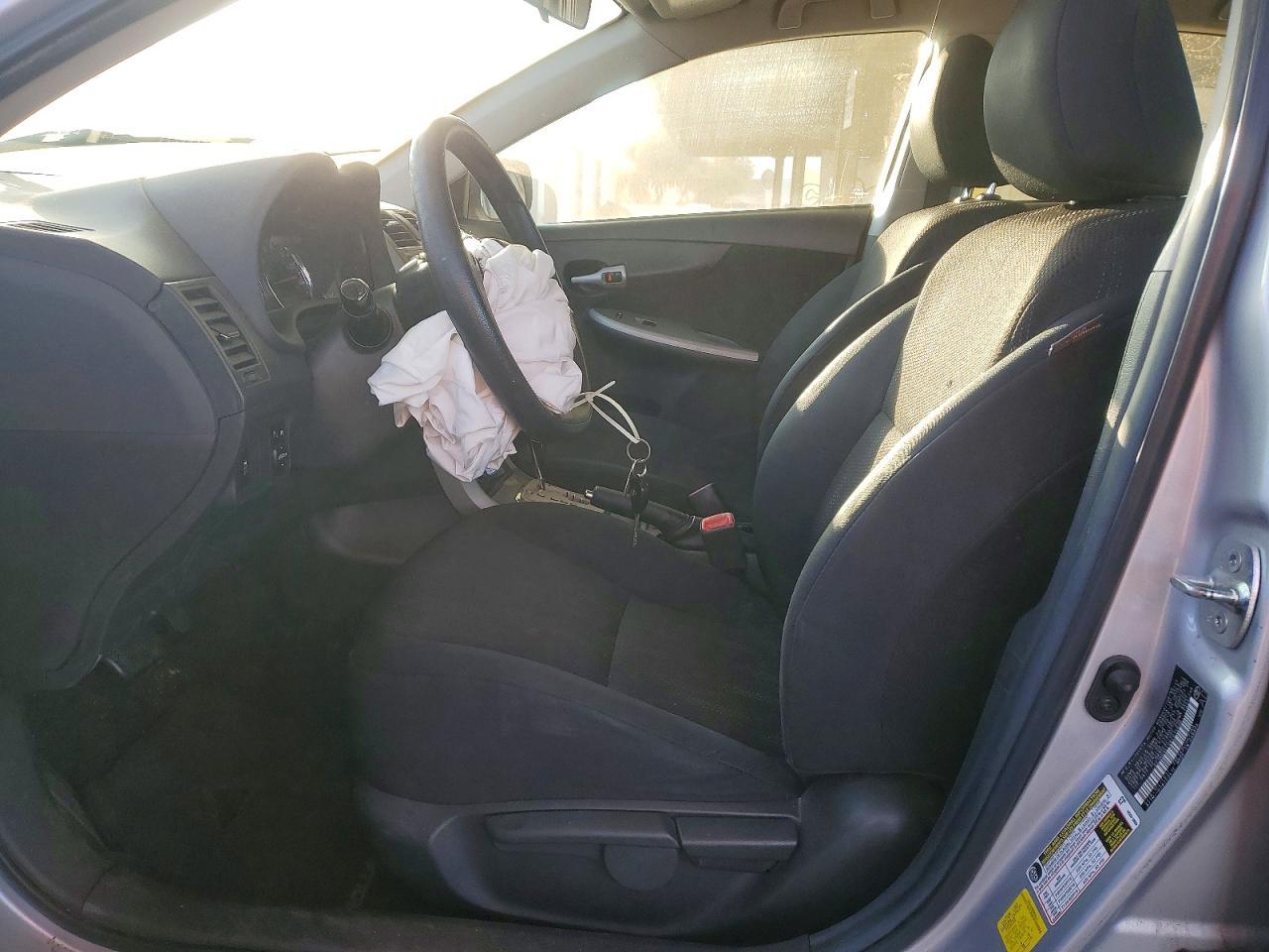 2011 TOYOTA COROLLA