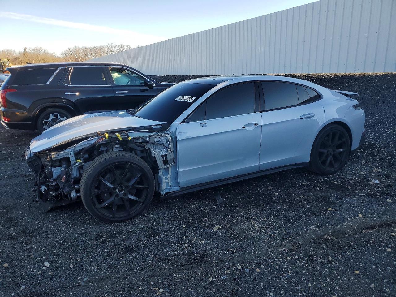 2025 PORSCHE Panamera